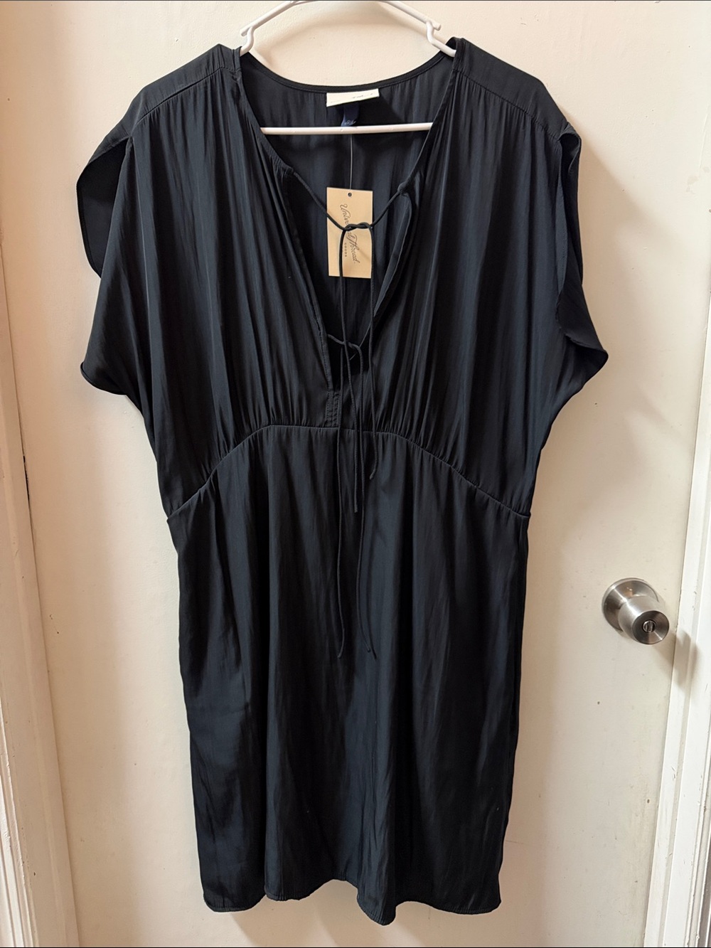Universal Thread Black Short Sleeve Tie-Front Tunic